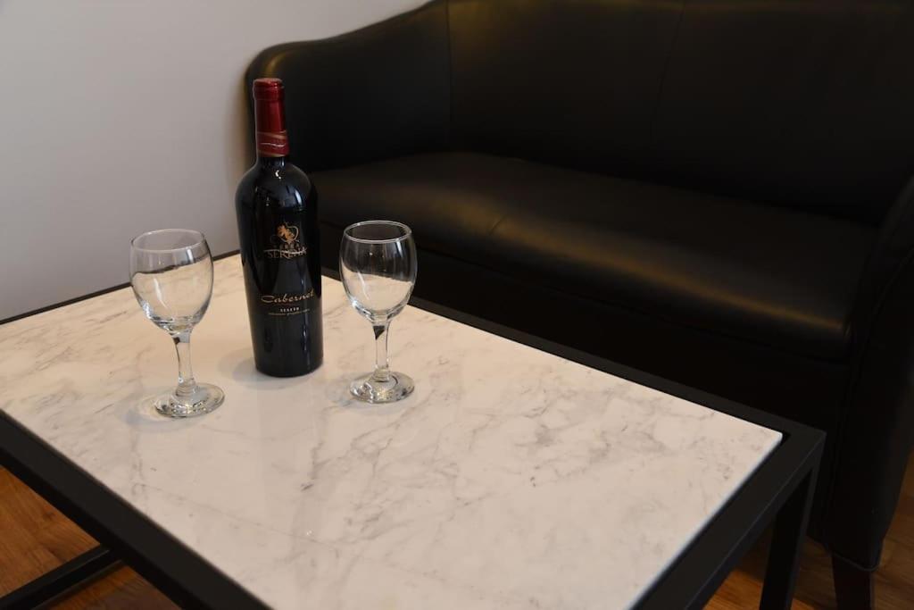 Syntagma Square, 30Sqm Nikis Luxurious Studio Athena Bagian luar foto