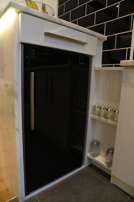 Syntagma Square, 30Sqm Nikis Luxurious Studio Athena Bagian luar foto