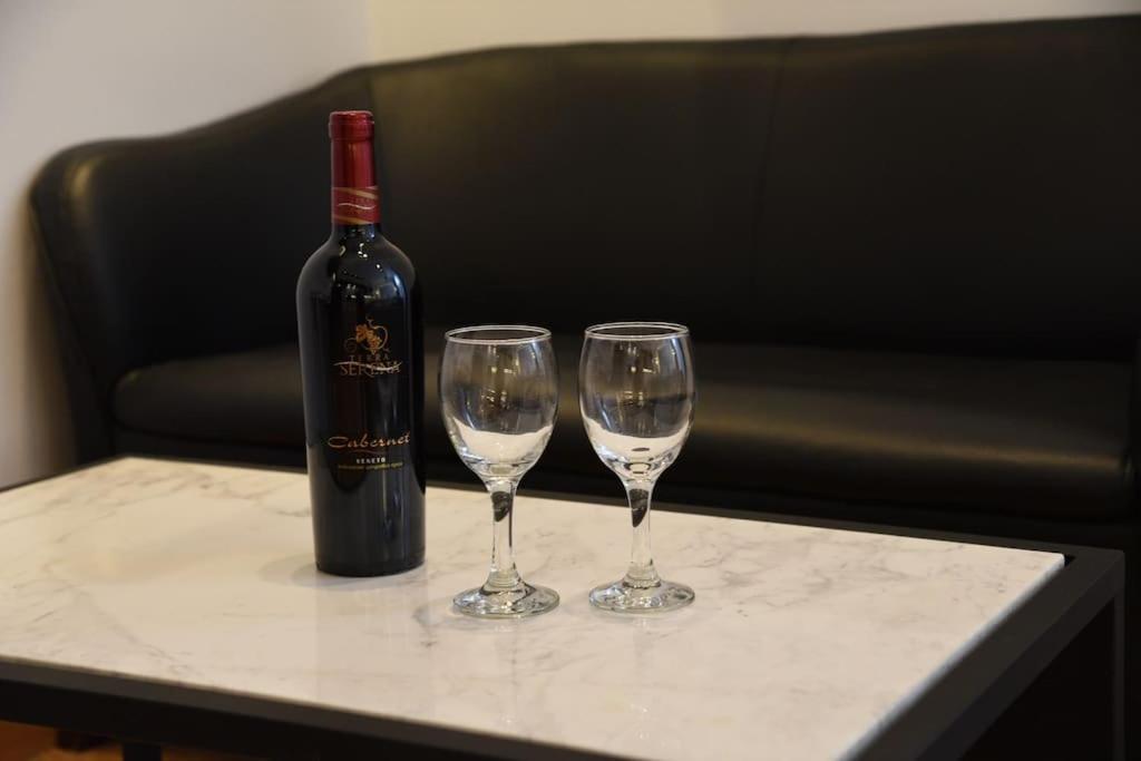 Syntagma Square, 30Sqm Nikis Luxurious Studio Athena Bagian luar foto